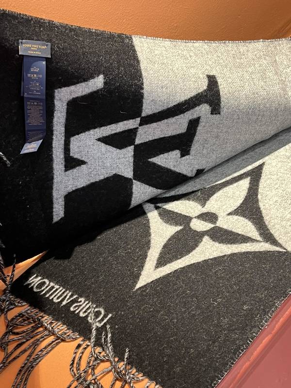 Louis Vuitton Scarf LVC00492 Louis Vuitton Scarf LVC00492